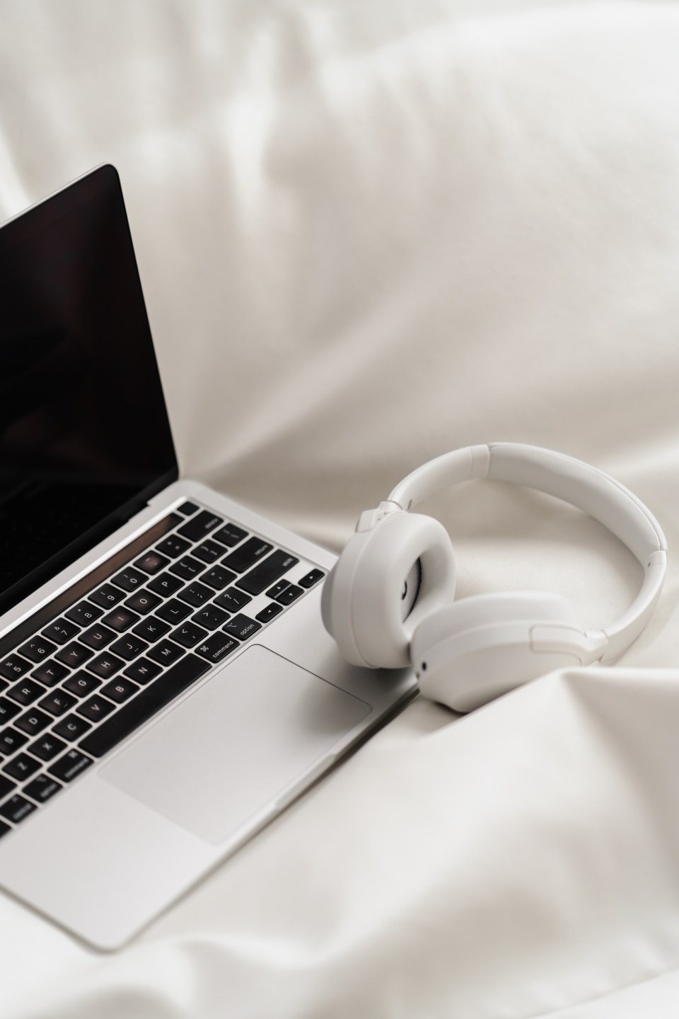 haute-stock-photography-subscription-studio-sesh-collection-final-18 tips before your first podcast episode